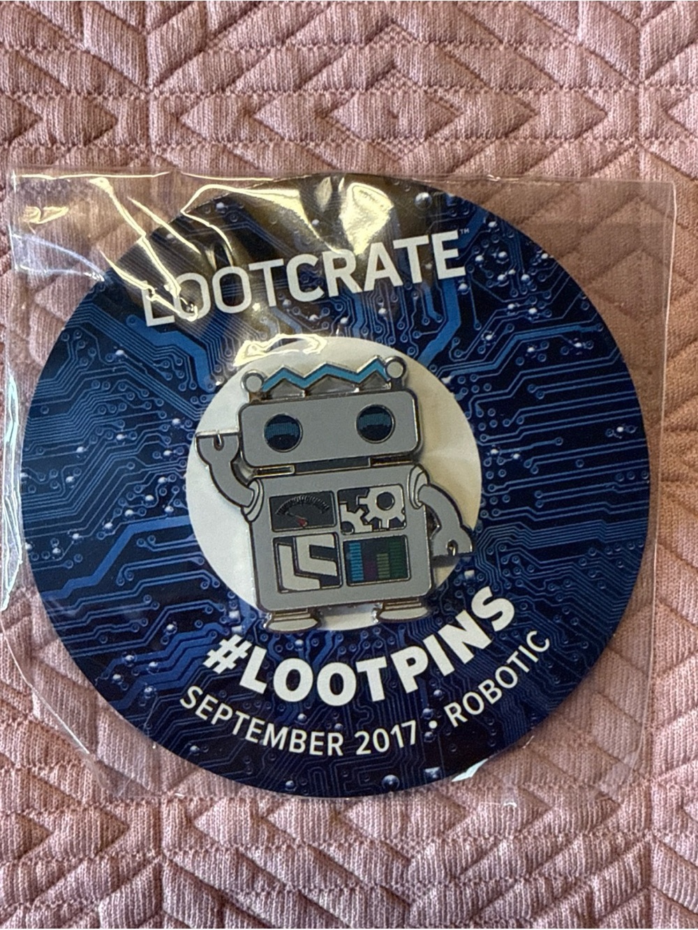 Robotic Waving Enamel Pin Loot Crate Exclusive September 2017 Convention Promo